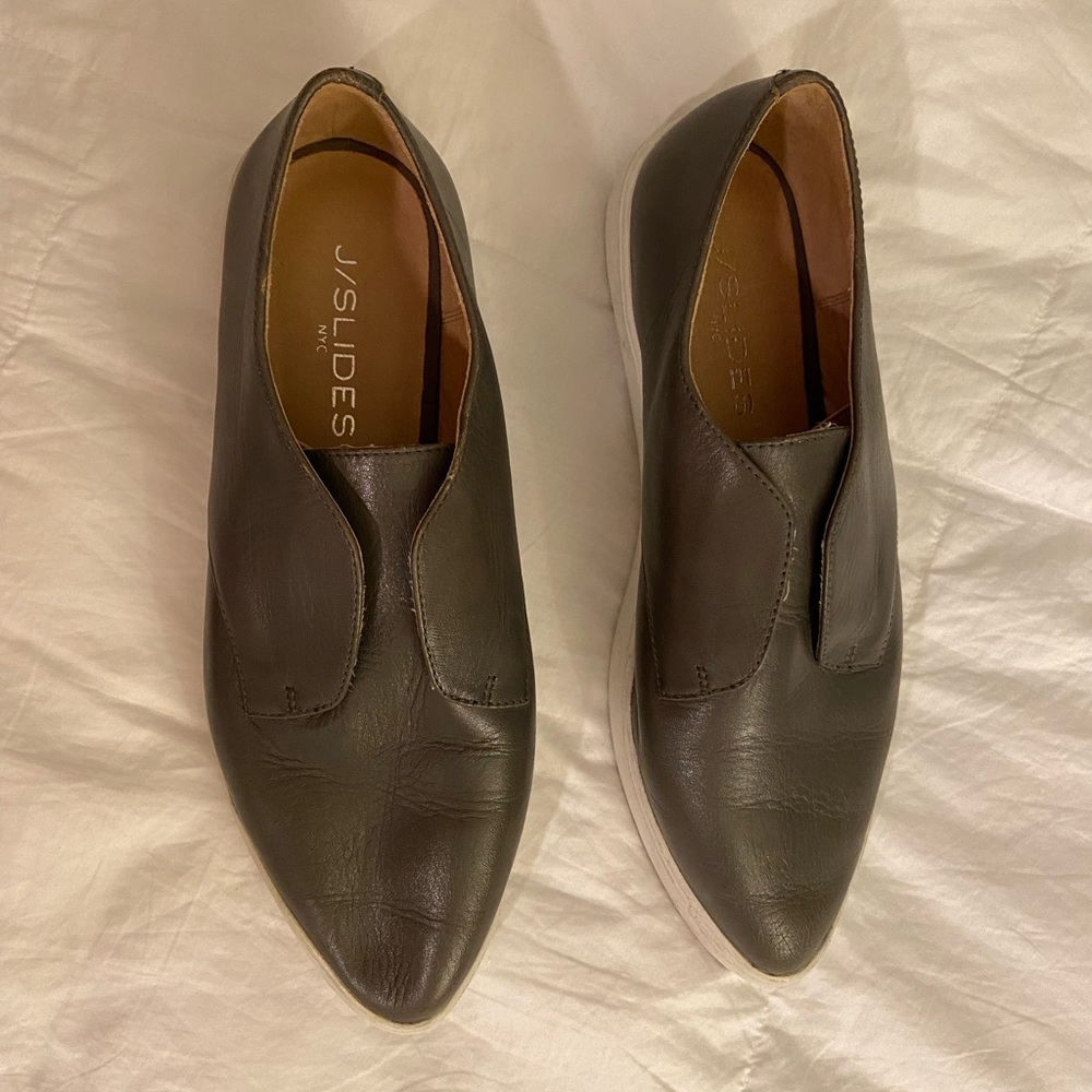 J/Slides NYC women’s grey shoes